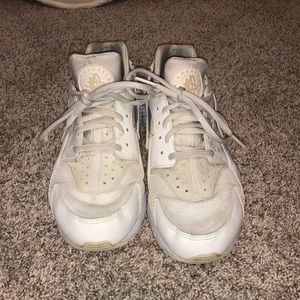 Creme/White Nike Air Huaraches